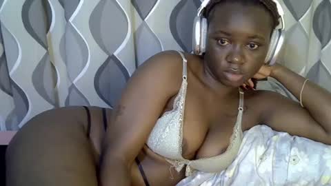 Snapshot of cute_gee chatting on 28, 6, 2026 daddysdoll online show from 28, 6, 2026