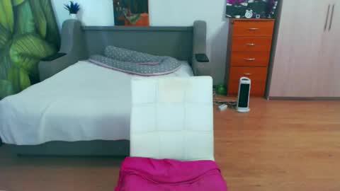 cute_jes online show from 22, 3, 2026