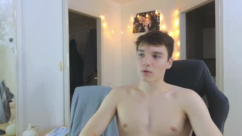 Snapshot of cute_junk chatting on 22, 1, 2025 Kite and Jack online show from 22, 1, 2025