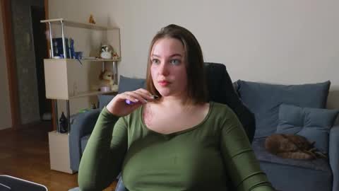 Snapshot of cute_junk chatting on 10, 9, 2025 Kite and Jack online show from 10, 9, 2025