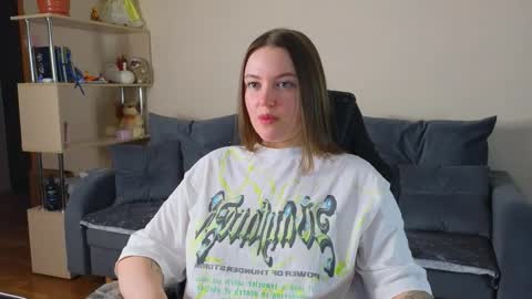 Snapshot of cute_junk chatting on 25, 9, 2025 Kite and Jack online show from 25, 9, 2025