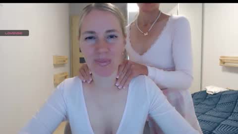 cute_lion_ online show from 8, 10, 2025