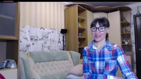 cute_lion_ online show from 29, 11, 2025