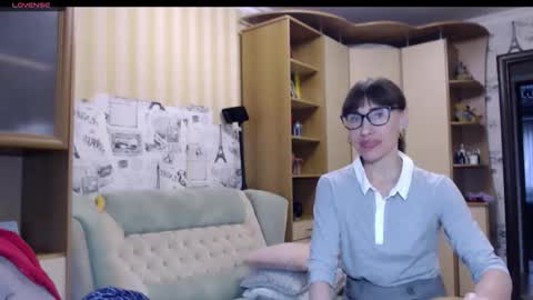 cute_lion_ online show from 1, 12, 2025