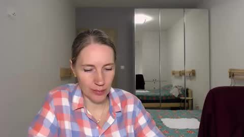 Snapshot of cute_lion_ chatting on 19, 4, 2026 cute_lion_ online show from 19, 4, 2026
