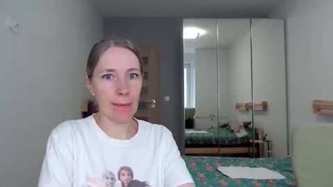 Snapshot of cute_lion_ chatting on 12, 5, 2026 cute_lion_ online show from 12, 5, 2026