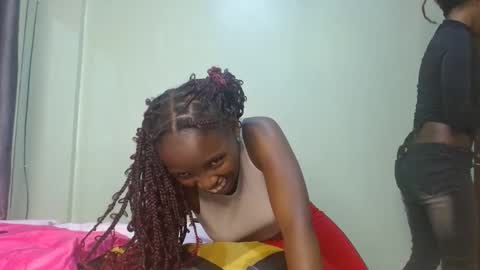 cute_lorna online show from 13, 4, 2026