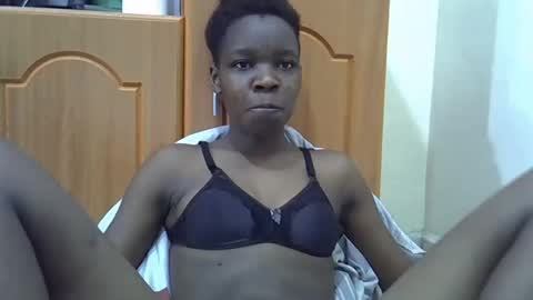 cute_marion online show from 3, 2, 2025