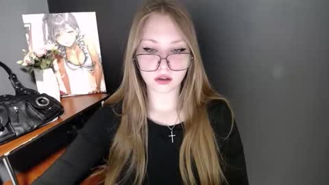 Snapshot of cute_minx chatting on 26, 5, 2026 Veronica online show from 26, 5, 2026