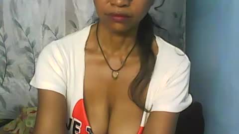 Snapshot of cute_moll chatting on 20, 2, 2025 murielle online show from 20, 2, 2025