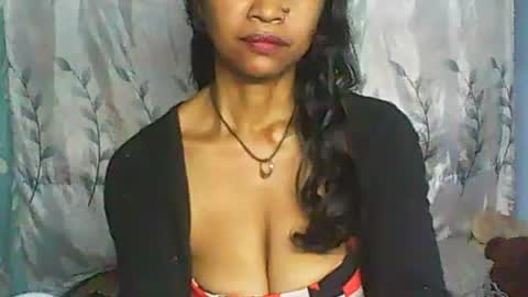 Snapshot of cute_moll chatting on 1, 3, 2025 murielle online show from 1, 3, 2025