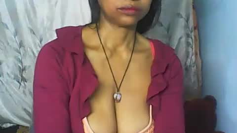 Snapshot of cute_moll chatting on 12, 9, 2025 murielle online show from 12, 9, 2025