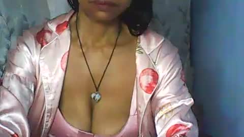 Snapshot of cute_moll chatting on 2, 11, 2025 murielle online show from 2, 11, 2025