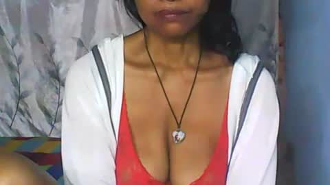 Snapshot of cute_moll chatting on 20, 11, 2025 murielle online show from 20, 11, 2025