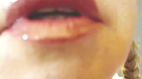 Snapshot of cute_phoenix chatting on 6, 8, 2026 cute_phoenix online show from 6, 8, 2026