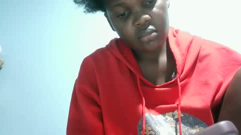 cute_roxie online show from 28, 1, 2025