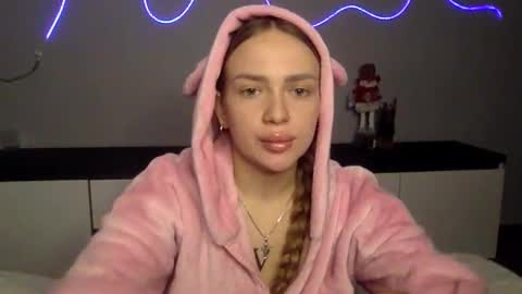 cute_shy06 online show from 10, 1, 2026