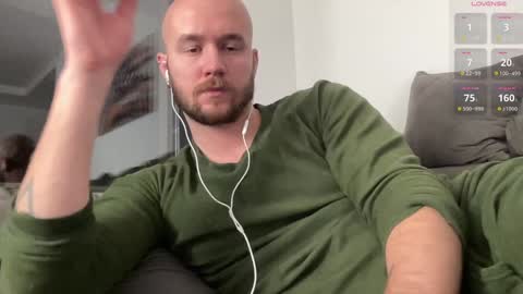 Snapshot of cute_skywalker chatting on 12, 12, 2024 cute_skywalker online show from 12, 12, 2024