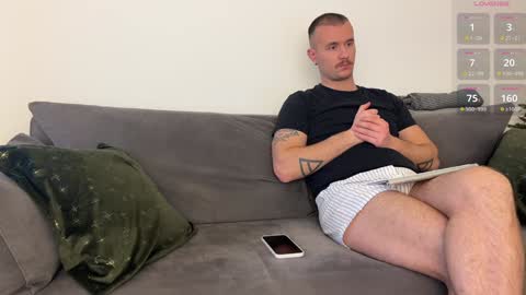 Snapshot of cute_skywalker chatting on 10, 1, 2025 cute_skywalker online show from 10, 1, 2025