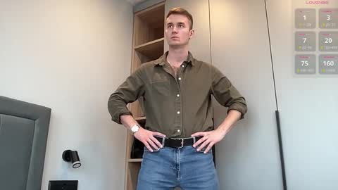 Snapshot of cute_skywalker chatting on 27, 10, 2025 cute_skywalker online show from 27, 10, 2025