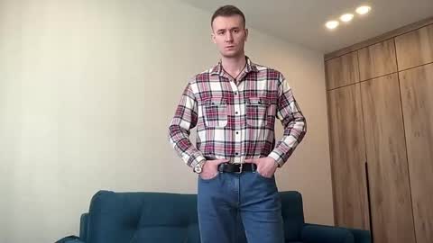 cute_skywalker online show from 6, 4, 2026