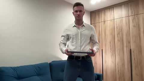 cute_skywalker online show from 18, 4, 2026