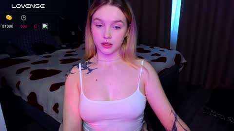 Snapshot of cute_summer_breathe chatting on 13, 1, 2025 Sue online show from 13, 1, 2025