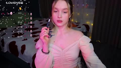 Snapshot of cute_summer_breathe chatting on 22, 1, 2025 Sue online show from 22, 1, 2025