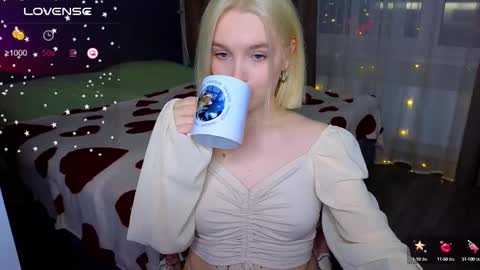 Snapshot of cute_summer_breathe chatting on 2, 3, 2025 Sue online show from 2, 3, 2025