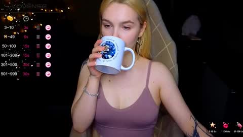 Snapshot of cute_summer_breathe chatting on 24, 10, 2025 Sue online show from 24, 10, 2025