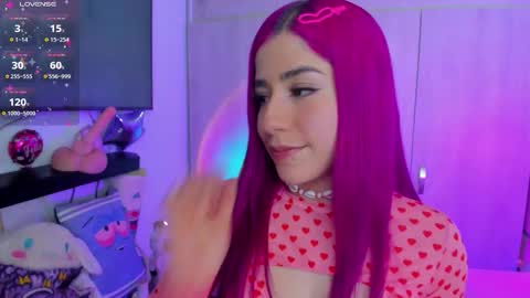 Snapshot of cute_sweetmontt chatting on 24, 10, 2025 katalinda montt online show from 24, 10, 2025