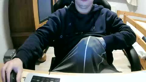Cuteboy090 online show from 19, 4, 2026