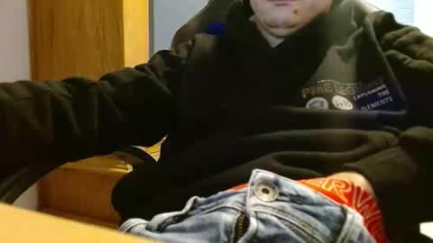 Snapshot of cuteboy090 chatting on 5, 5, 2026 Cuteboy090 online show from 5, 5, 2026
