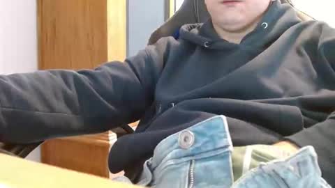 Snapshot of cuteboy090 chatting on 11, 5, 2026 Cuteboy090 online show from 11, 5, 2026