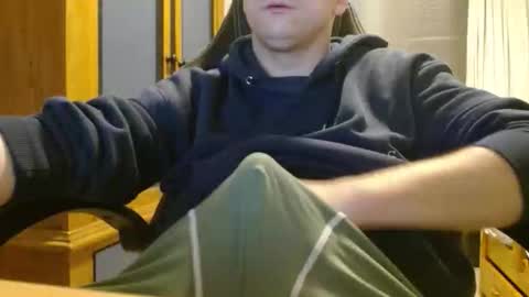 Snapshot of cuteboy090 chatting on 11, 5, 2026 Cuteboy090 online show from 11, 5, 2026