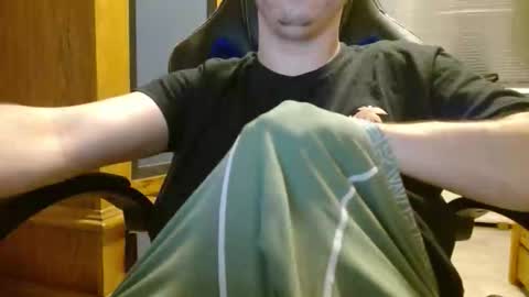 Snapshot of cuteboy090 chatting on 1, 6, 2026 Cuteboy090 online show from 1, 6, 2026