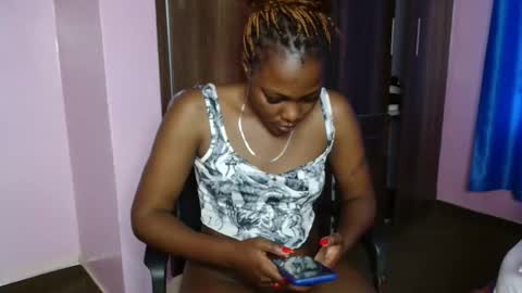 Snapshot of cutebuu chatting on 12, 11, 2025 cutebuu online show from 12, 11, 2025