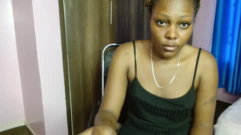 Snapshot of cutebuu chatting on 4, 12, 2025 cutebuu online show from 4, 12, 2025
