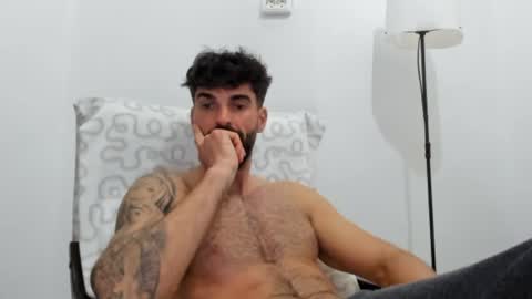 Snapshot of cuteeboy chatting on 18, 5, 2026 cuteeboy online show from 18, 5, 2026