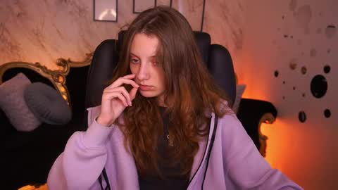 Snapshot of cuteefoxy chatting on 8, 5, 2026 Foxy online show from 8, 5, 2026