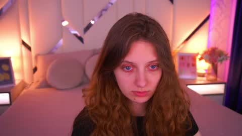 Snapshot of cuteefoxy chatting on 11, 5, 2026 Foxy online show from 11, 5, 2026