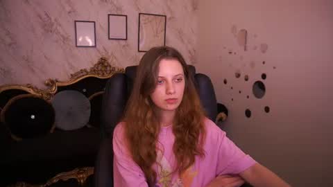 Snapshot of cuteefoxy chatting on 13, 6, 2026 Foxy online show from 13, 6, 2026