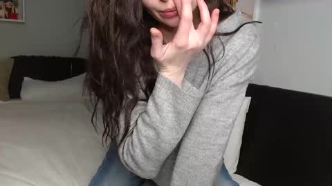 Snapshot of cuteemouse chatting on 19, 12, 2024 Anna online show from 19, 12, 2024