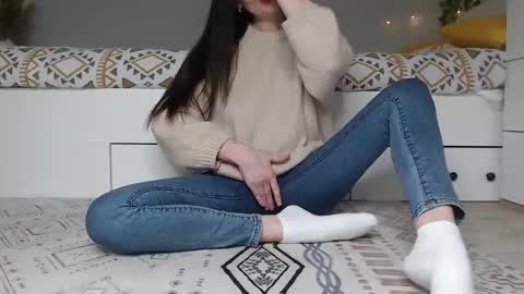 Snapshot of cuteemouse chatting on 11, 11, 2025 Anna online show from 11, 11, 2025