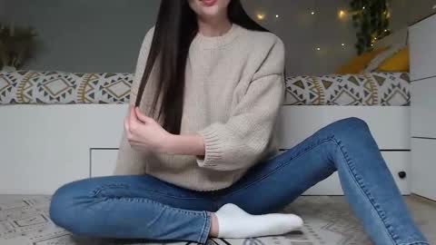 Snapshot of cuteemouse chatting on 28, 11, 2025 Anna online show from 28, 11, 2025