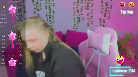 Snapshot of cutefever chatting on 20, 4, 2026 Amyy online show from 20, 4, 2026