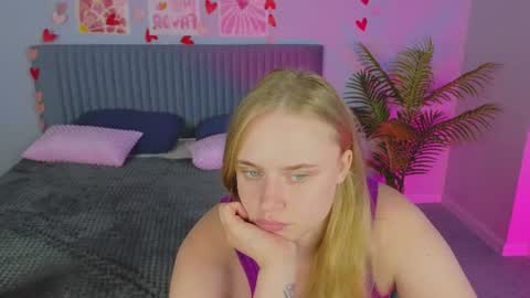 Snapshot of cutefever chatting on 5, 7, 2026 Amyy online show from 5, 7, 2026