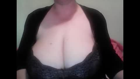 Snapshot of cutejessytom chatting on 5, 6, 2026 Jessy online show from 5, 6, 2026