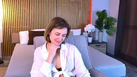 Snapshot of cutemirage chatting on 28, 4, 2026 cutemirage online show from 28, 4, 2026