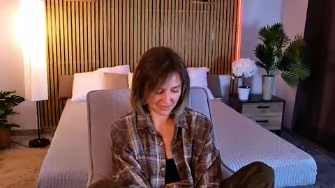 Snapshot of cutemirage chatting on 3, 6, 2026 cutemirage online show from 3, 6, 2026